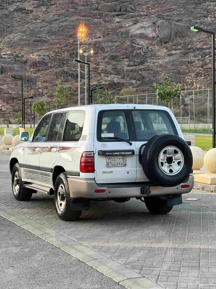 تويوتا لاندكروزر جي إكس آر سعودي نظيف 2002 7