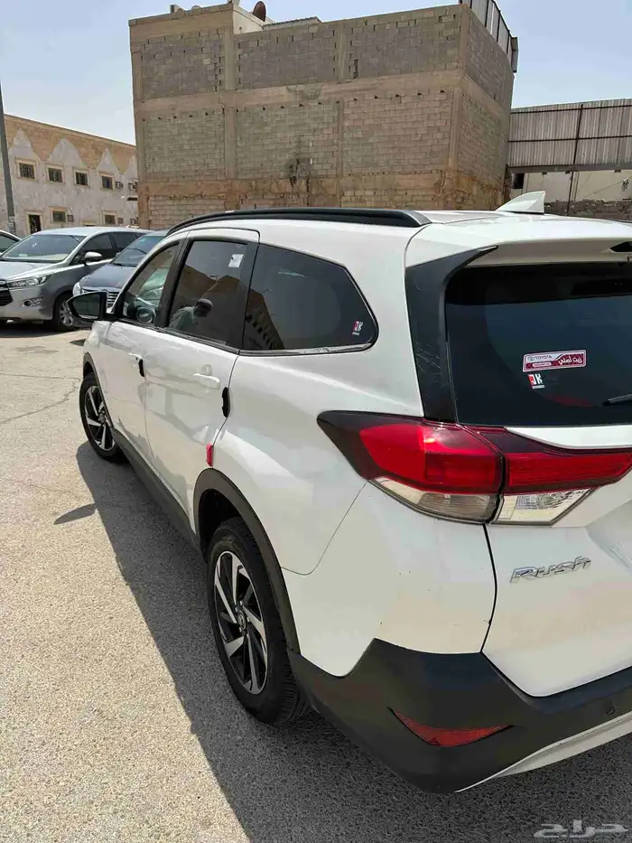 Toyota Rush G model 2022 94000 km use automatic transmissio 2