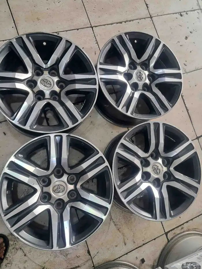 طقم جنوط فورشنر مكحل مقاس 17 اصليه وكاله 0