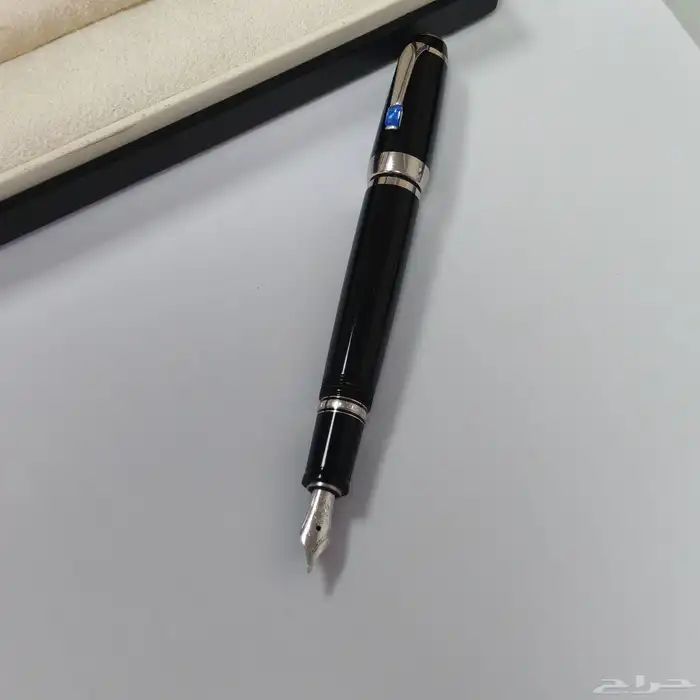 قلم مون بلان بوهيمي حبىر ريشه 14K غير مستخدم 4