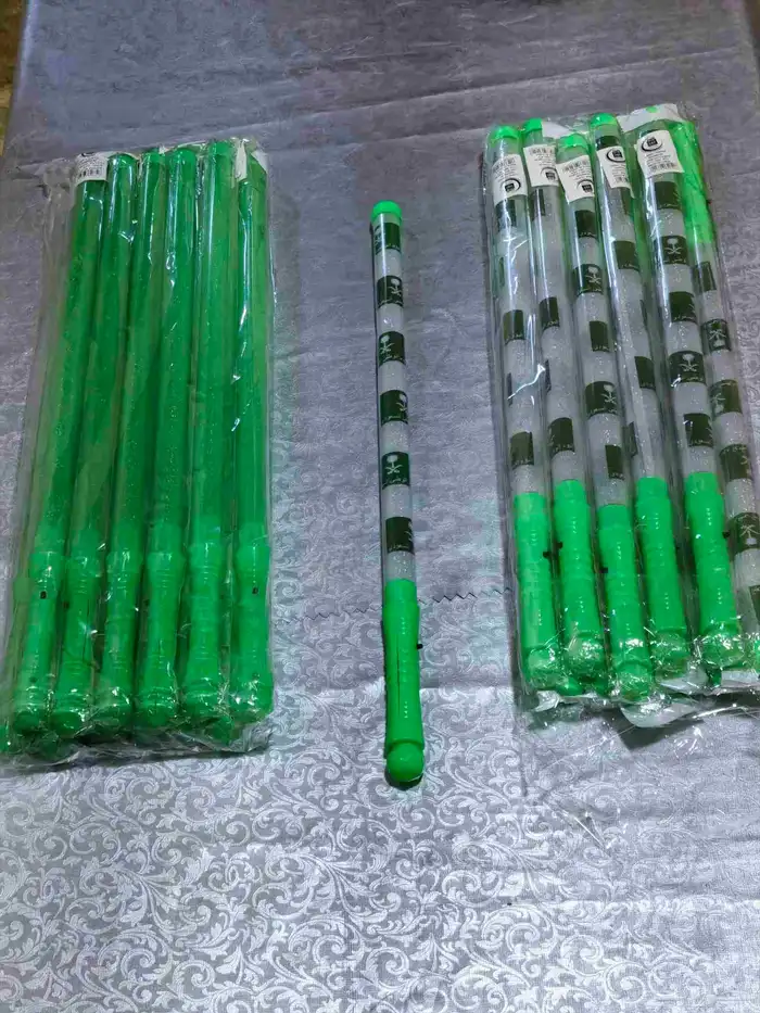 أغراض اليوم الوطني.  وشاحات  اعلام كابات  نظارات  بورشات 7