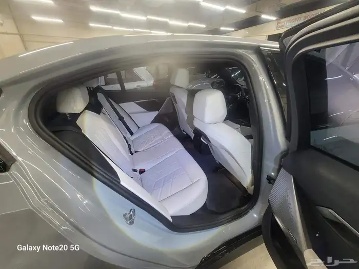 قيد الشحن BMW 520I M Kit 2024 استيراد كوريا - معرض العصيمي 12
