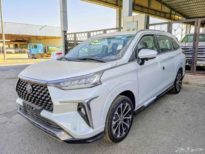 تويوتا فيلوز GLX فل كامل 2025 0