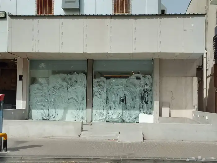 مطعم شبه جاهز للبيع في الشرائع 0