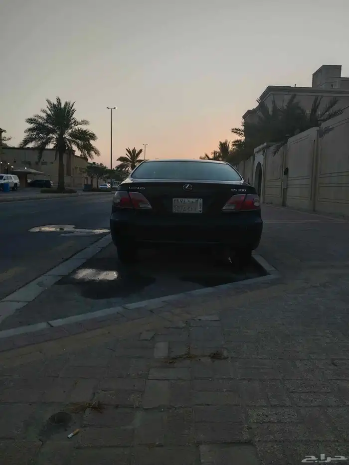 لكزس es 300 موديل 2002 3
