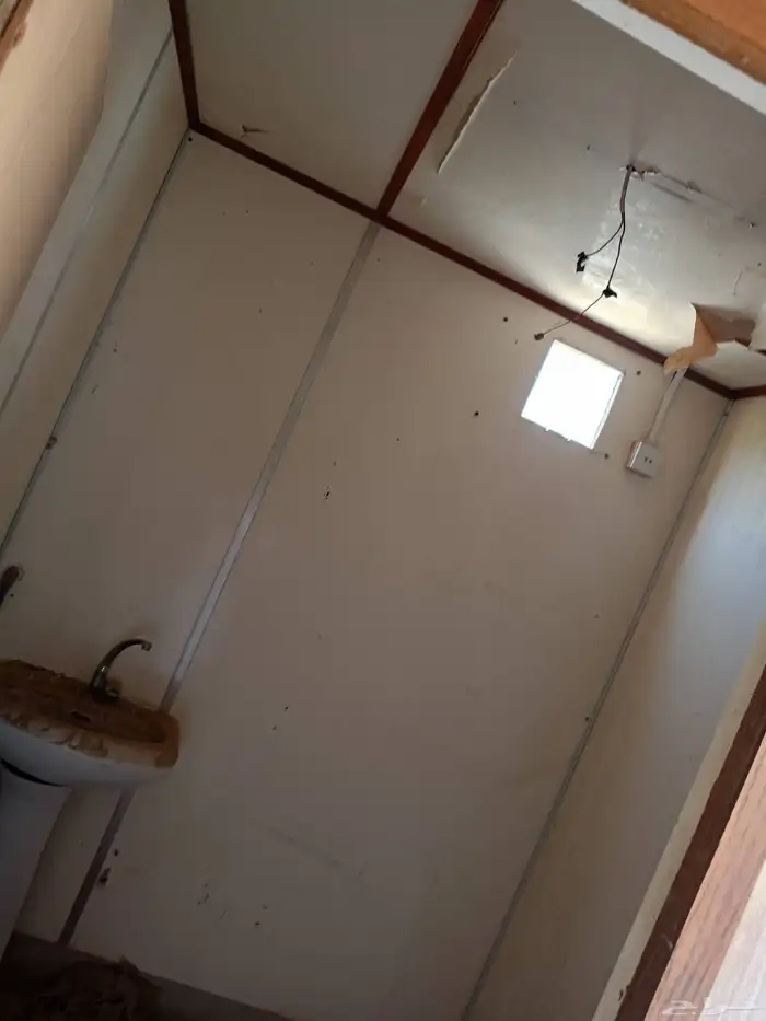 بركس غرفة مع حمام ومطبخ يحتاج صيانه 3