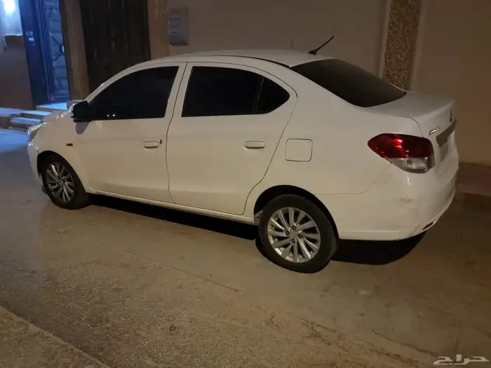 ميتسوبيشي اتراج 2019 فل كامل قير شاص ايرباق وكاله ممشى 88الف 12