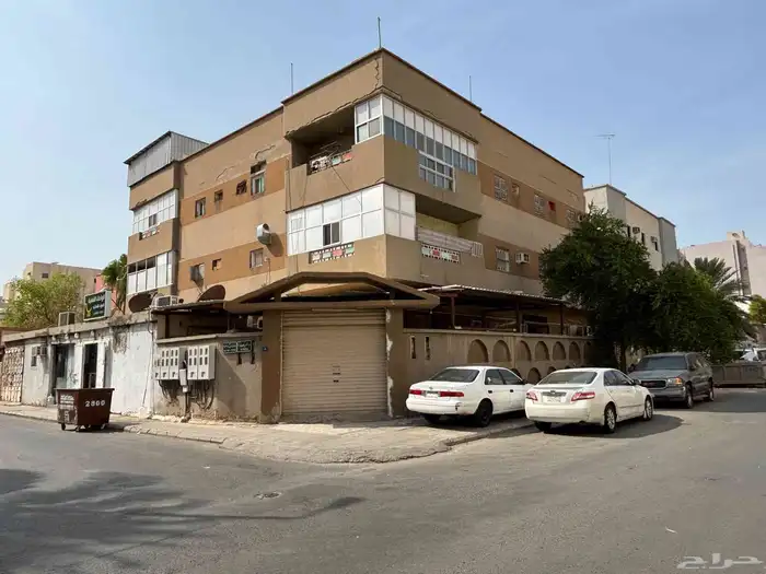 عمارة للبيع في حي النزهه 2