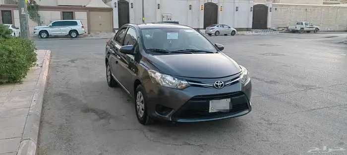 تويوتا يارس 2017 1