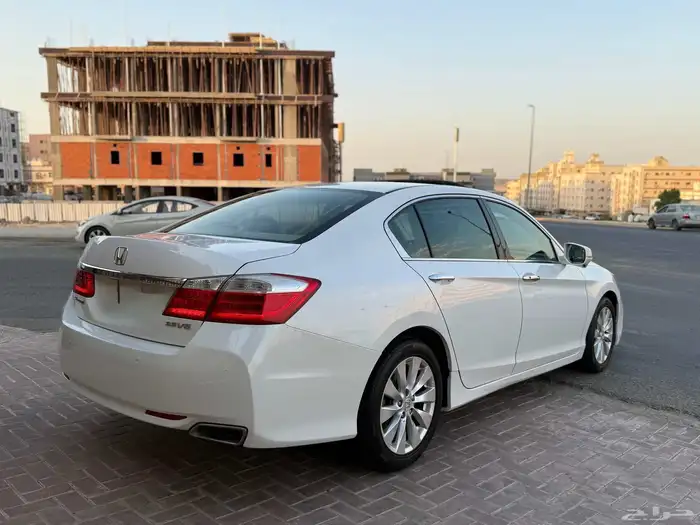 للبيع هوندا اكورد 2015 فل كامل 25
