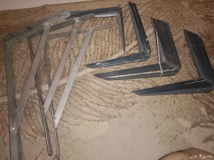 للبيع حامل ارفف حديد 2