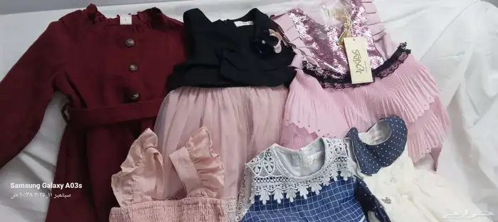سته قطع من فساتين الاطفال مختلفه لعمر سنه 0
