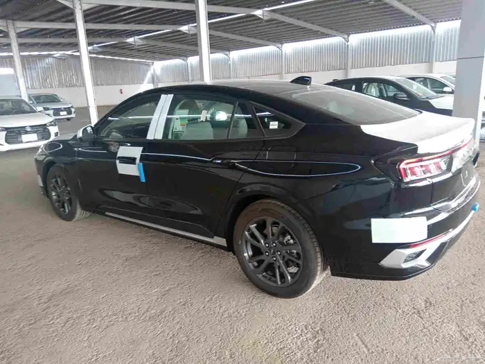 فورد تورس ترند بنزين موديل 2026 1