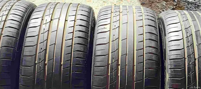 كفرات بوروش شبه جديدة مقاس 295 35 21  تاريخ 2023 1