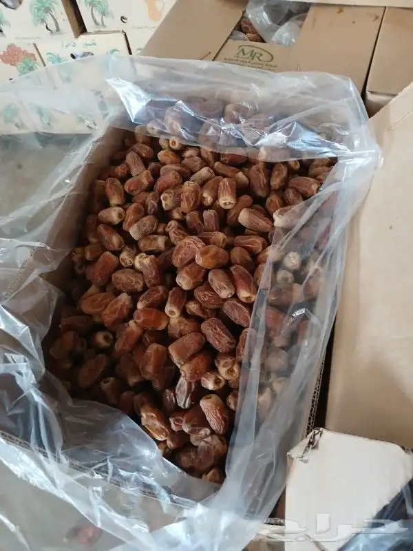تمر مجدول فاخر 150 كرتون 3 كيلو ويوجد تمر صقعي ورطب صقعي 3