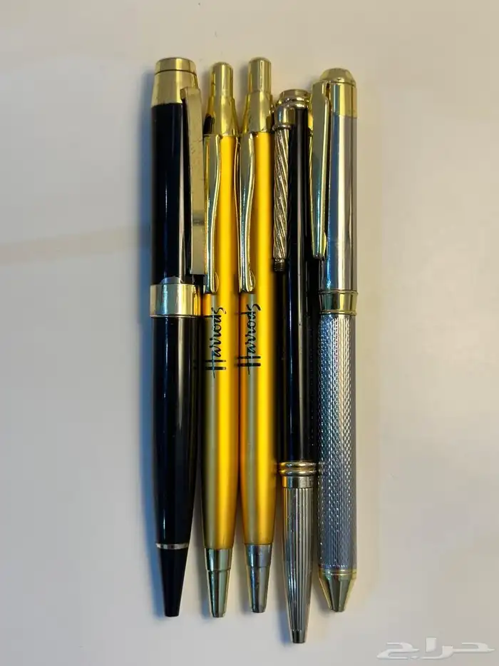 ساعات و أقلام مستعمله 0