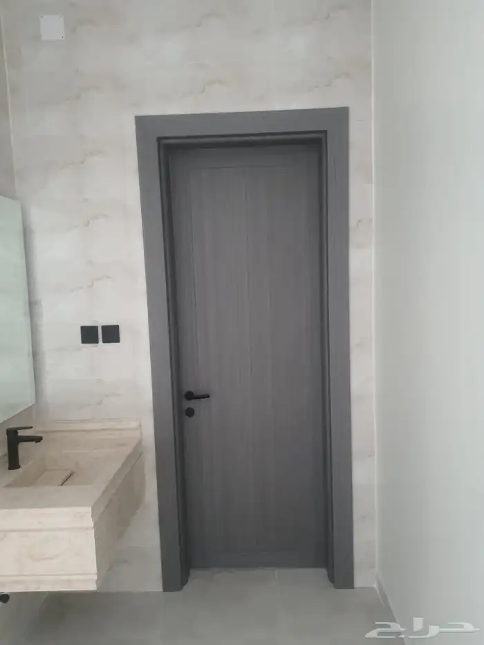 ابواب full wpc للغرف والحمامات ضد المياه والرطوبه والانتفاخ 3