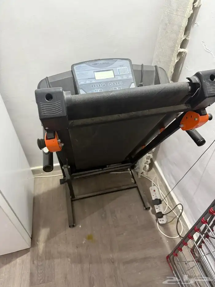 للبيع سير رياضي و عربة طفل رضيع 1