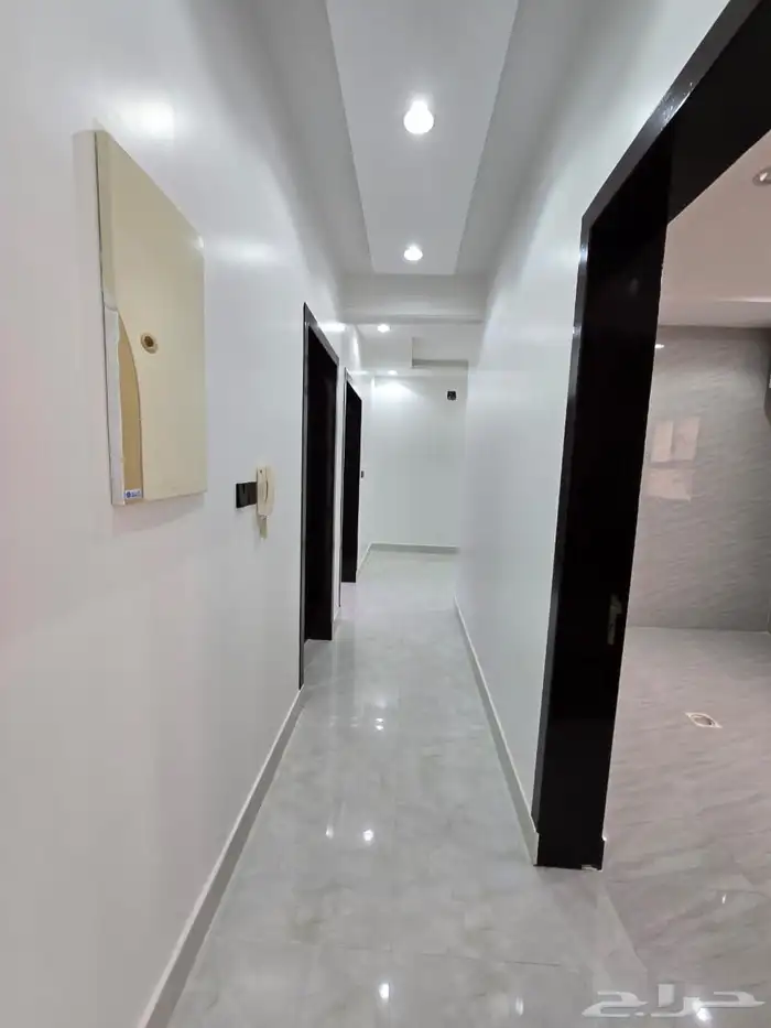 ادوار فاخرة للبيع حي الرمال 3
