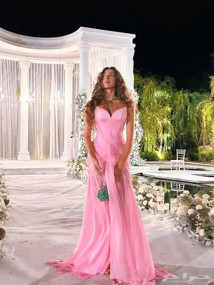 تميزي باأطلالة ساحرة مع مؤسسة الأسطورة للملابس 19