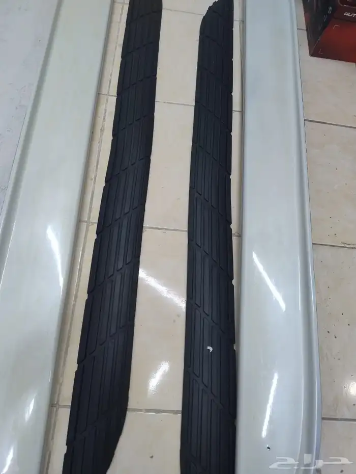 دعسات جانبيه لاندكروزر 2006 إلى 2007 ابيض لولي 0