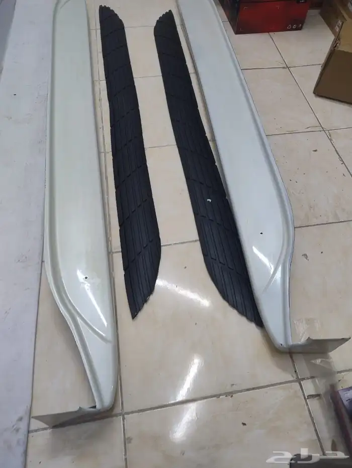 دعسات جانبيه لاندكروزر 2006 إلى 2007 ابيض لولي 2