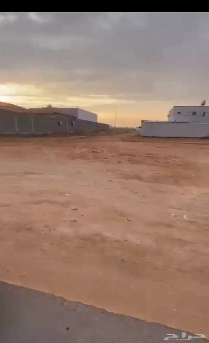 للبيع أرض تجارية 0