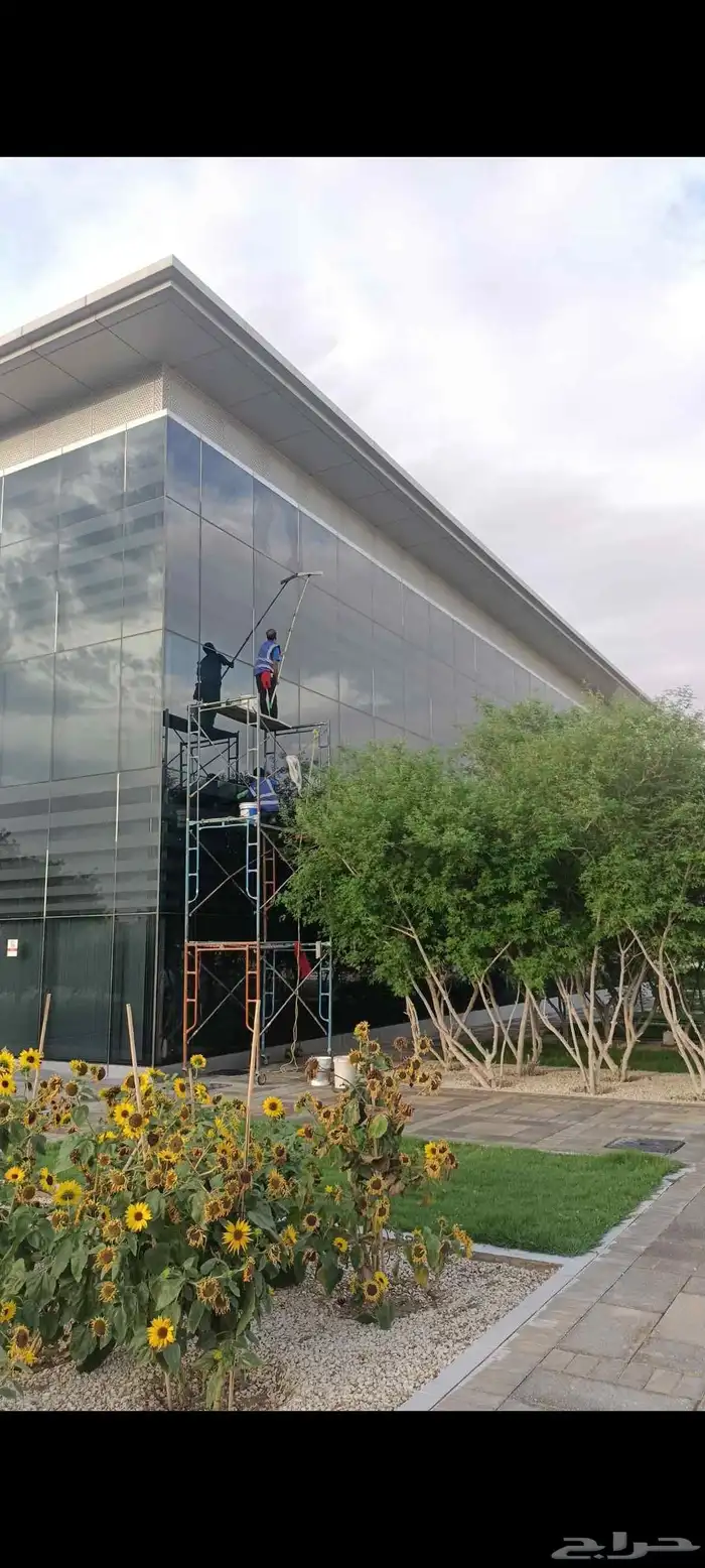 تنظيف الواجهات الزجاجيه والكلادنج عقود شهريه وسنويه 4