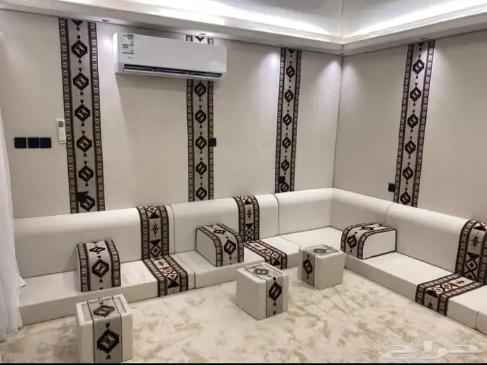 تفصيل مجلس عربية مساند. كنبات ستائر 0