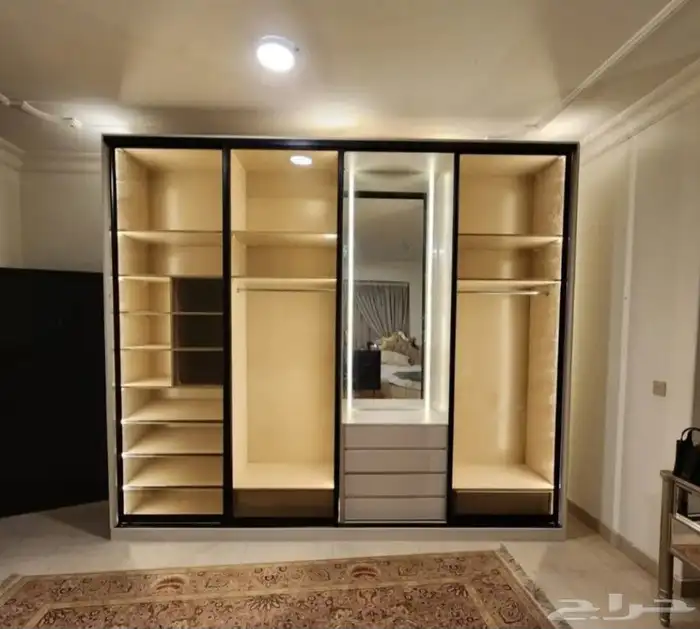 دواليب ملابس مع ديكورات داخليه 2