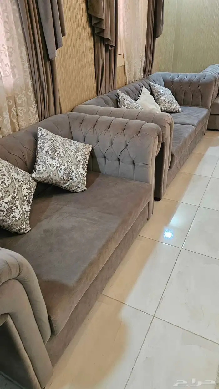 مجلس كنبات وستاير ومخدات 3