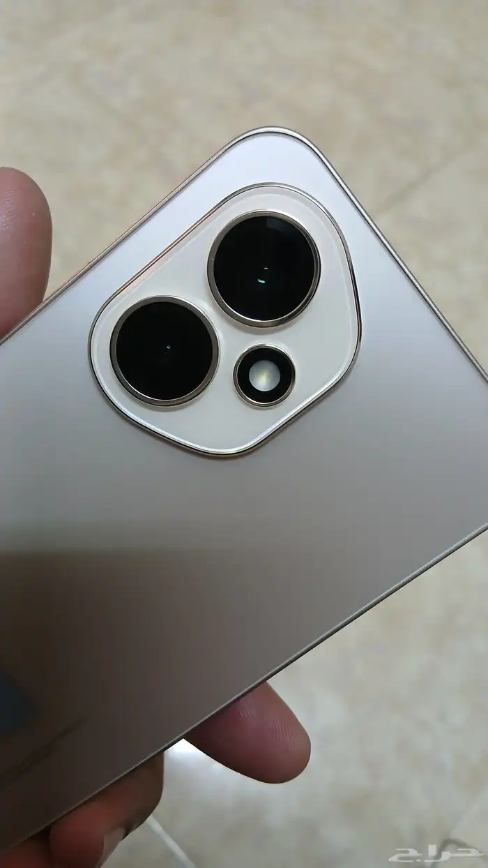 honor 400 new condition only 1 month use 1300 1