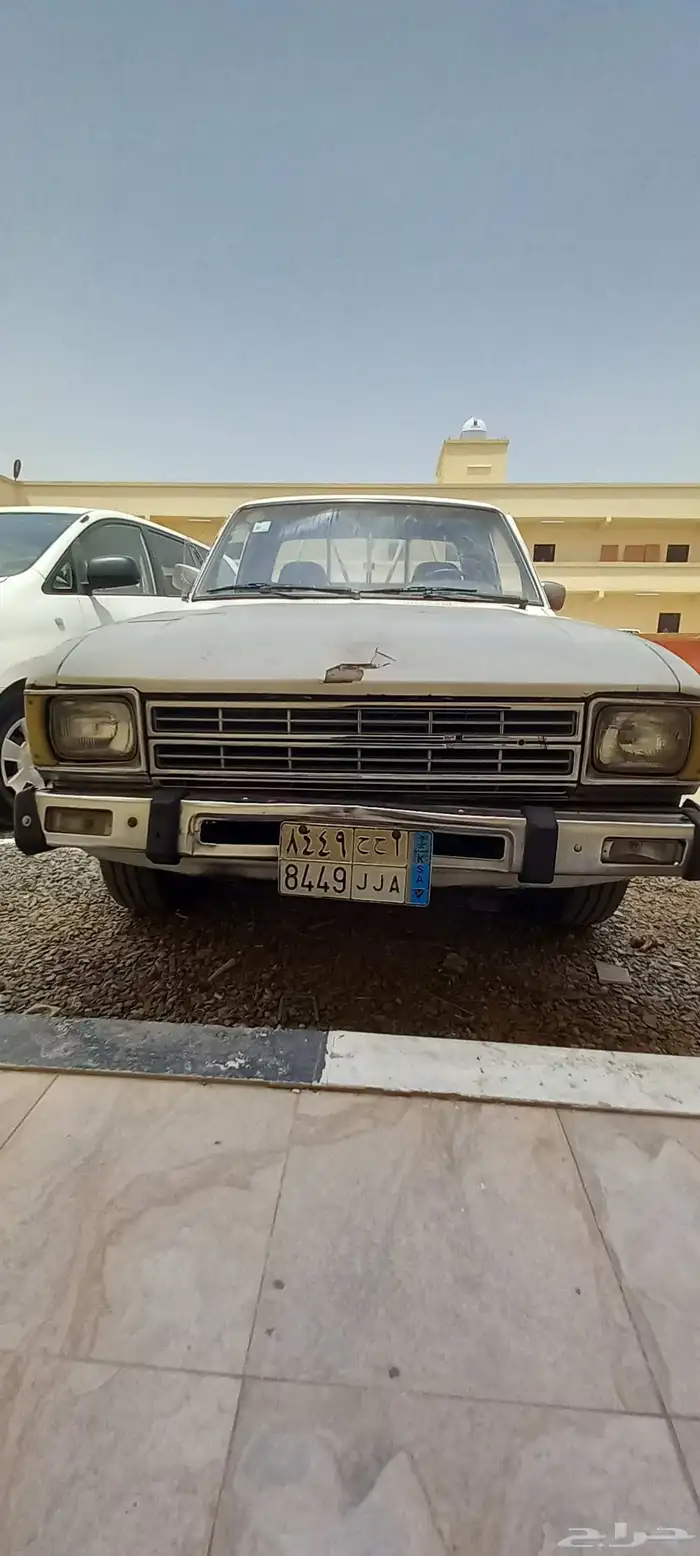 تايوتا هايلوكس 8
