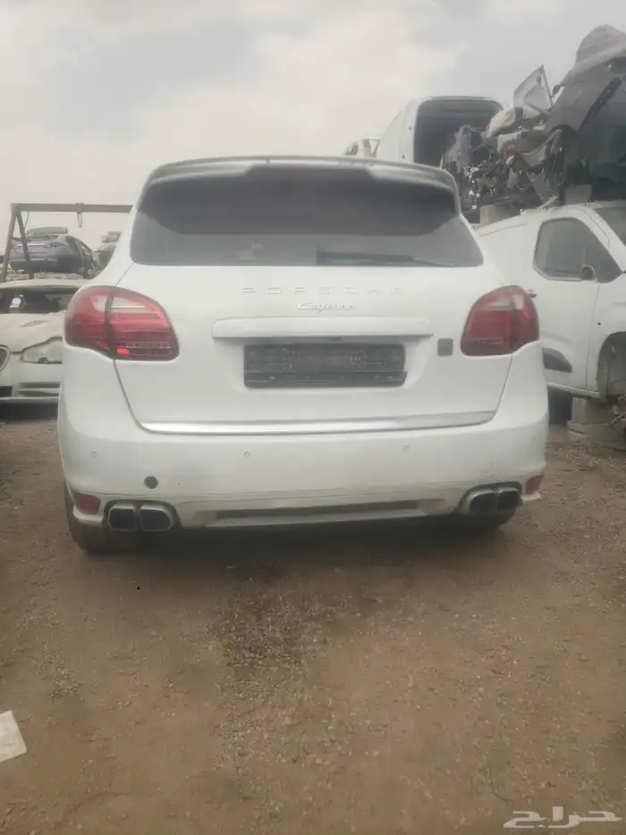 نوفر جميع قطع غيار السيارات المستخدمه بجميع انواعها تشليح ال 4