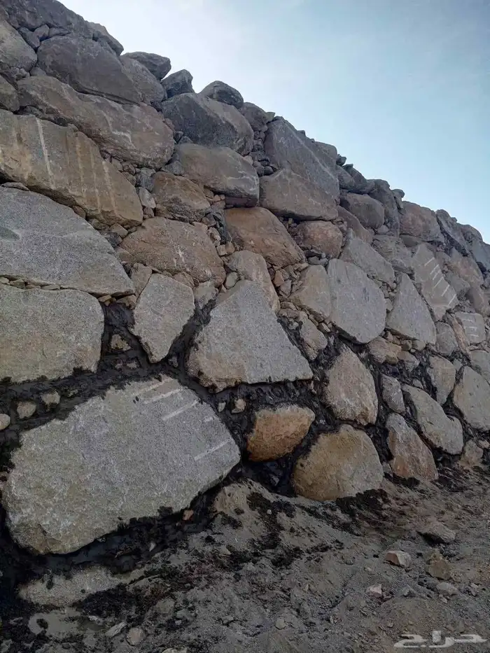 مقاول حجر ربراب وقوائم وجدرانات 1