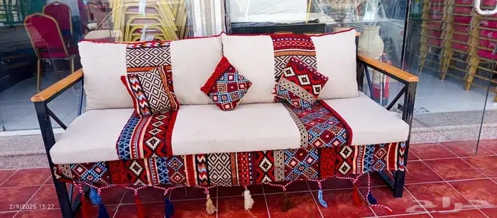 تاجير جميع الكراسي والطاولات والضيافه 1