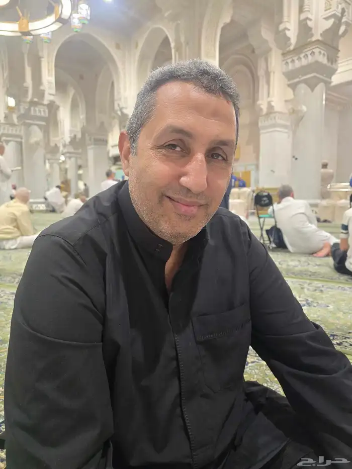 معلم خبير في تأسيس الطلاب الصفوف الأولية والعليا 0