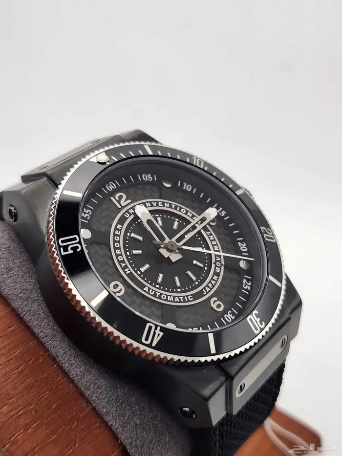 ساعة هيدروجين رجالية جديدة (Hydrogen Watch) 3