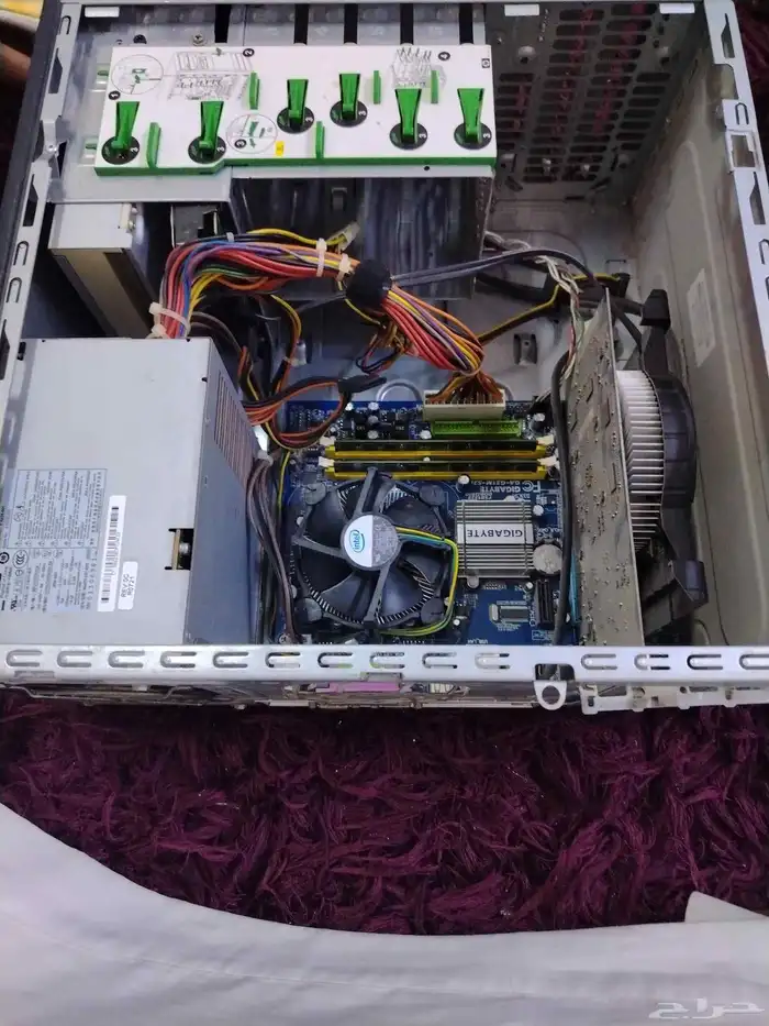 للبيع pc على السوم 200 ونطلب من الله الزود pc للدراسه 1