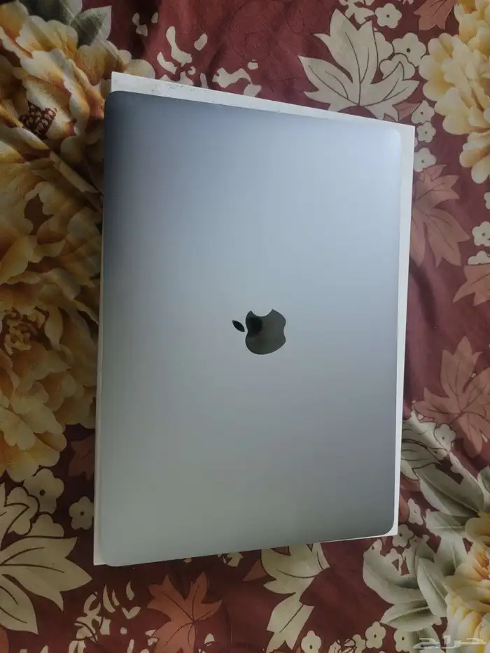 لابتوب ماك بوك 1