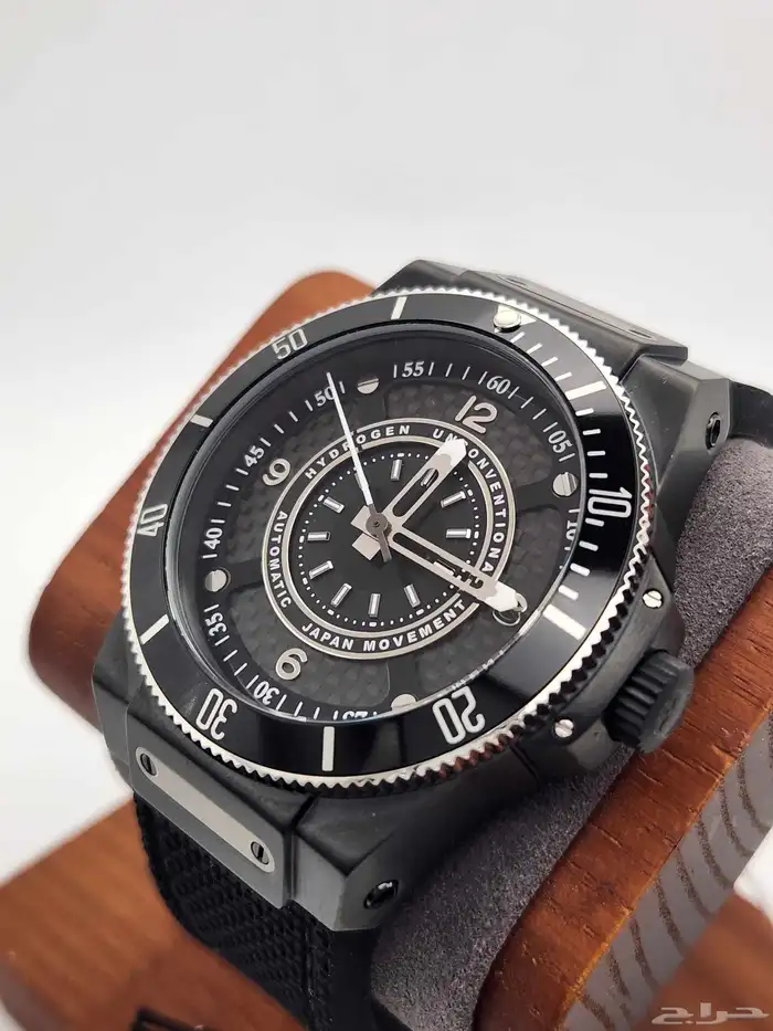 ساعة هيدروجين رجالية جديدة (Hydrogen Watch) 2