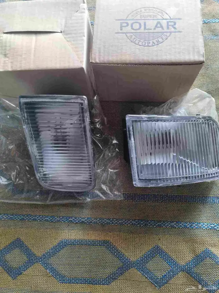 كشافات رصيف نيسان مكسيما من 95 الى 98 طقم 7