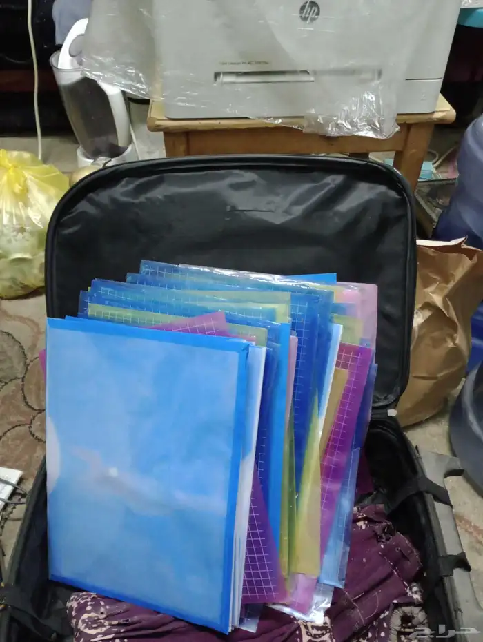 ملفات بلاستيك مستعملة بحالة جيدة للبيع موجود كمية 1