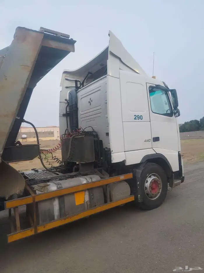 تريلا فولفو الزاهد 2010 5