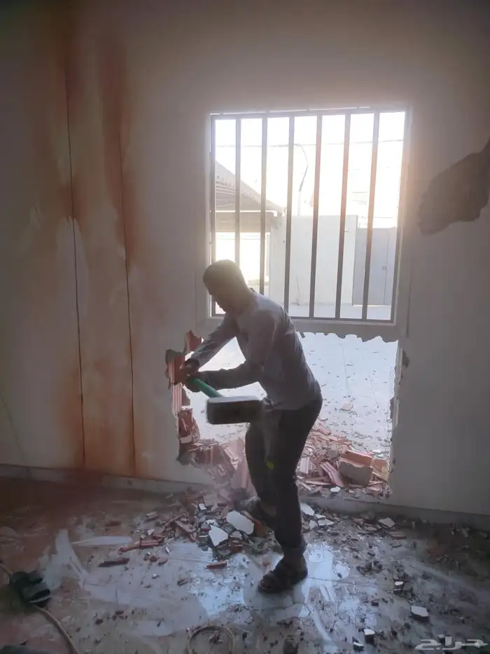 مقاول ترميم هدم تكسير جدران عمال بناء لياسه أسفلت بريده 4