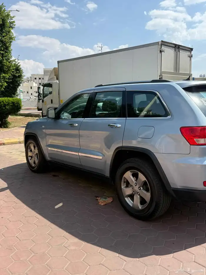 2012 Jeep Grand Cherokee 1