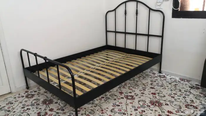 سرير ايكيا نفر ونص 1.40x200 م 1