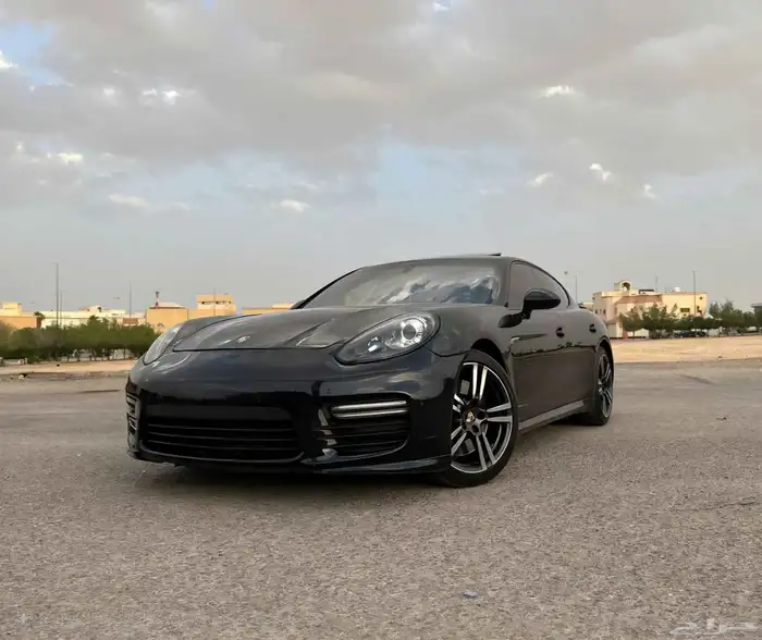 بورش بانميرا GTS 2014 1