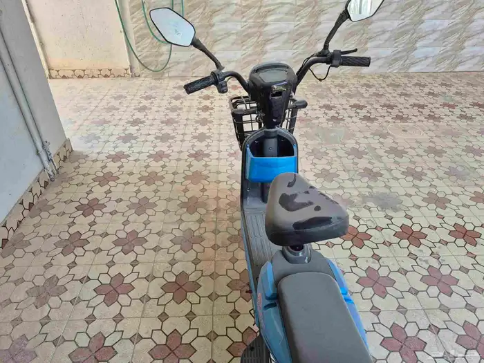 سكوتر نظيف بطاريه 100بال100 سبب البيع الحاجه للمال 7