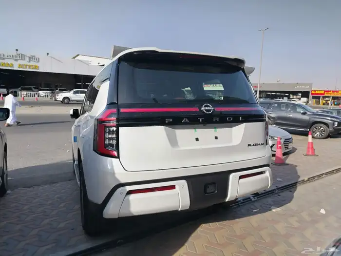 نيسان باترول بلاتينيوم V6 تنفس طبيعي موديل 2025 5